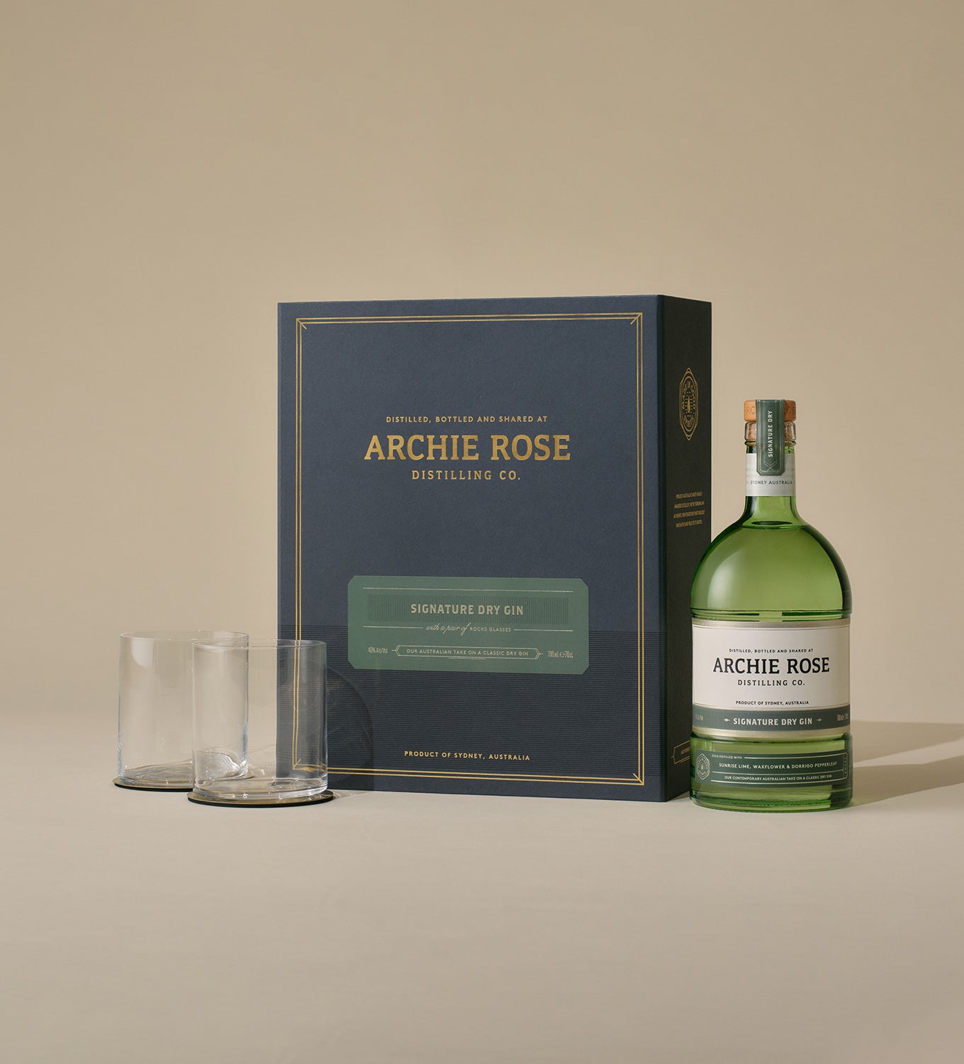 Signature Dry Gin & 2 Rocks Glasses Gift Pack